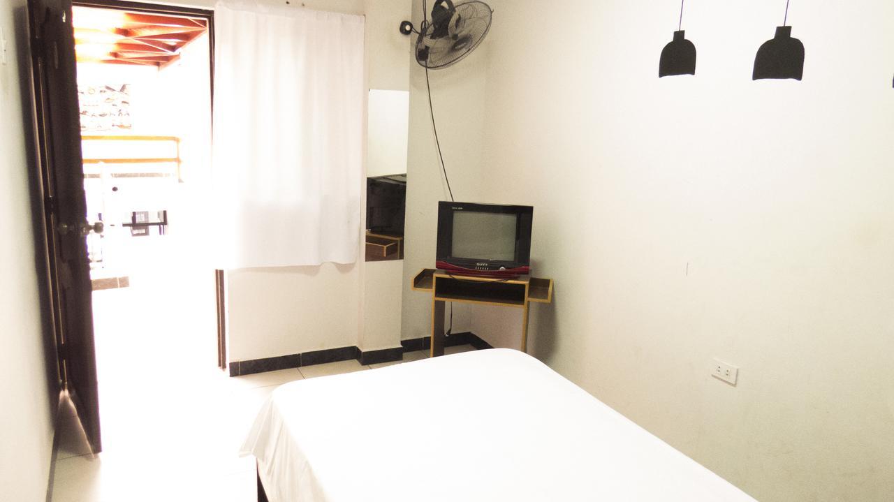 Jer'S Hostal Тумбес Екстер'єр фото