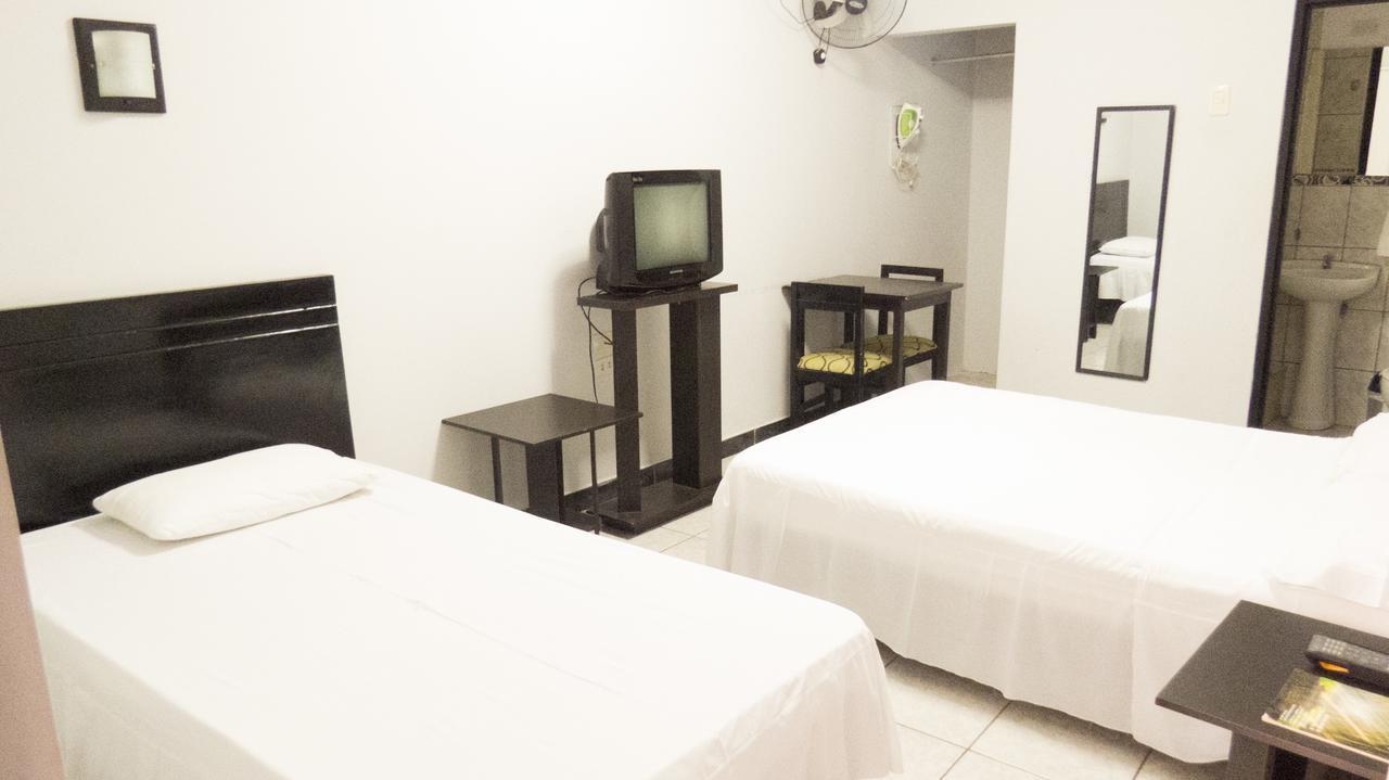 Jer'S Hostal Тумбес Екстер'єр фото