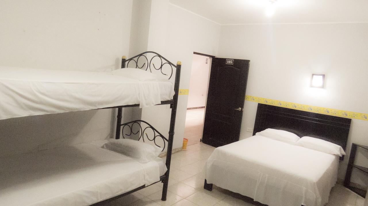 Jer'S Hostal Тумбес Екстер'єр фото