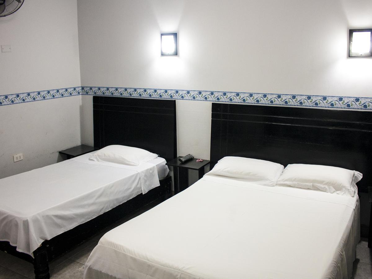 Jer'S Hostal Тумбес Екстер'єр фото