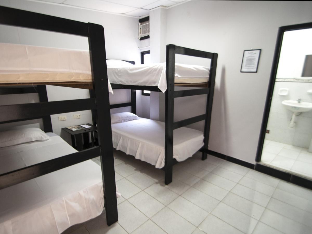 Jer'S Hostal Тумбес Екстер'єр фото