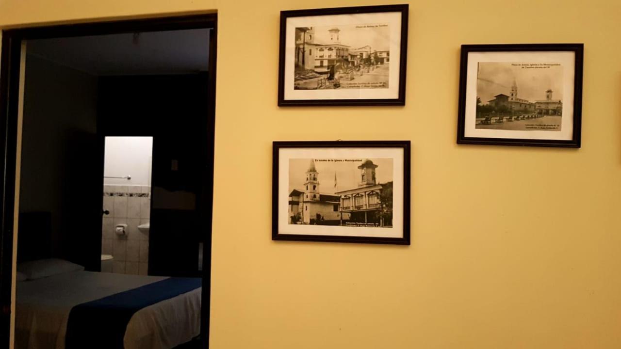 Jer'S Hostal Тумбес Екстер'єр фото